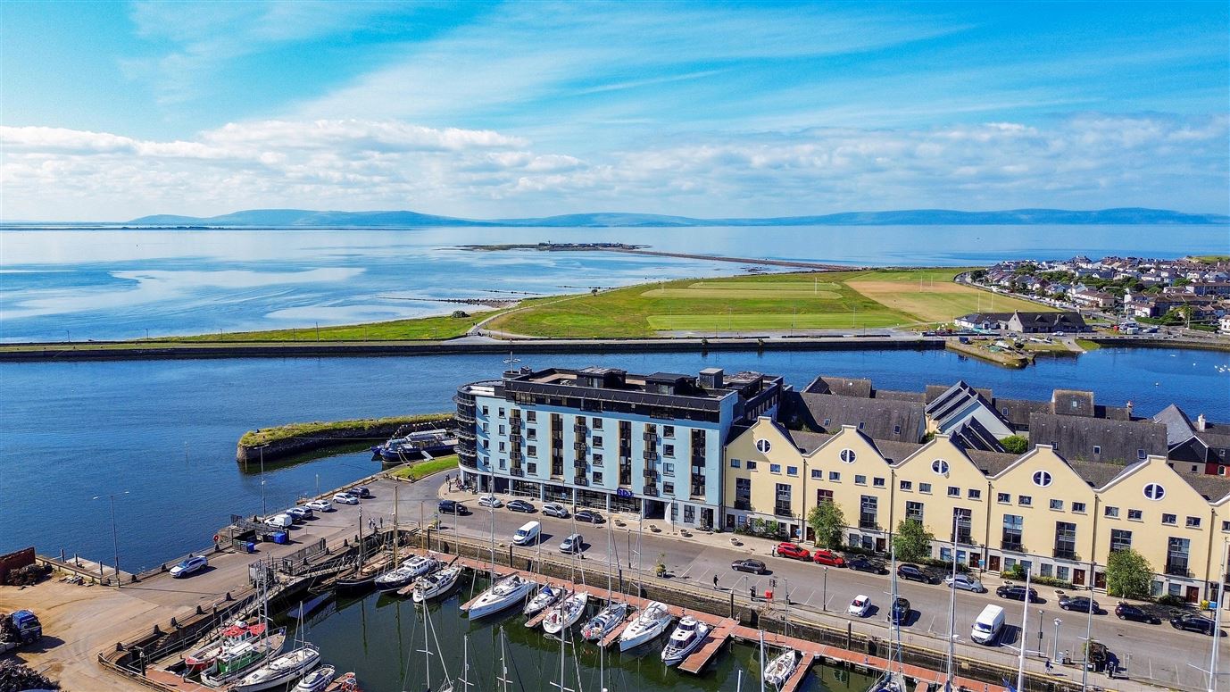 12 Aengus House, Dock Street, Galway