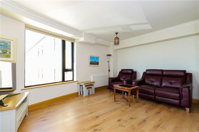12 Aengus House, Dock Street, Galway