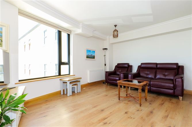 12 Aengus House, Dock Street, Galway