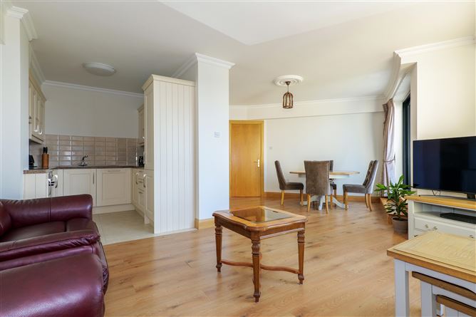 12 Aengus House, Dock Street, Galway