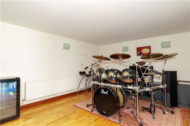 12 Cashelmara, Knocknacarra, Galway