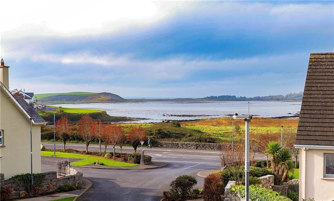 12 Cashelmara, Knocknacarra, Galway