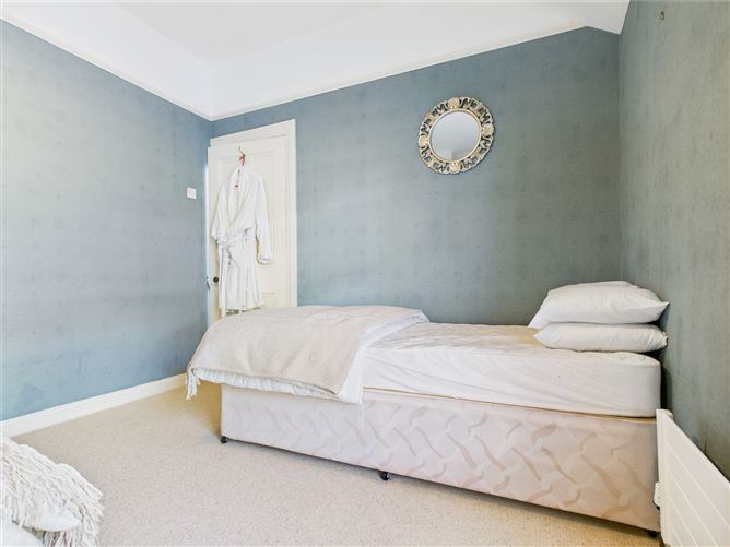 Renbrack, 5 Belmont Terrace, Golf Links Road, Youghal, Cork