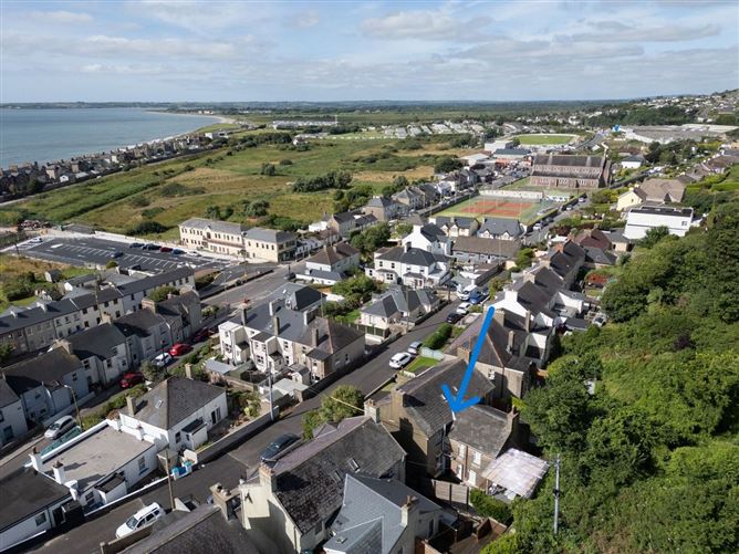 Renbrack, 5 Belmont Terrace, Golf Links Road, Youghal, Cork