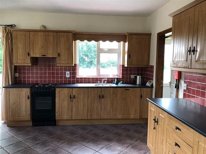 Newtown Farragher, Four Mile House, Roscommon