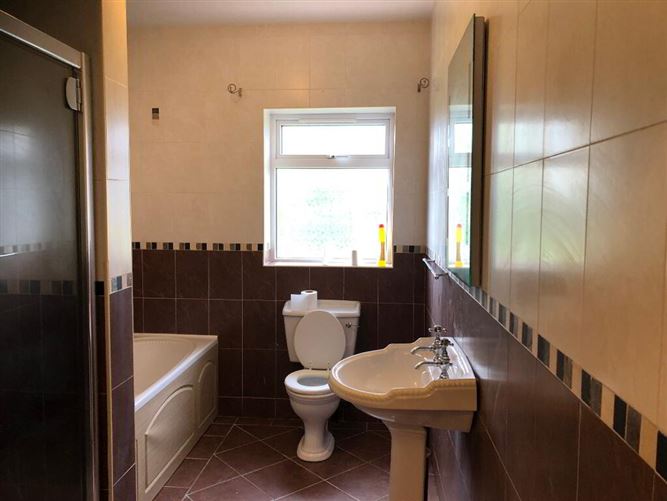 Newtown Farragher, Four Mile House, Roscommon