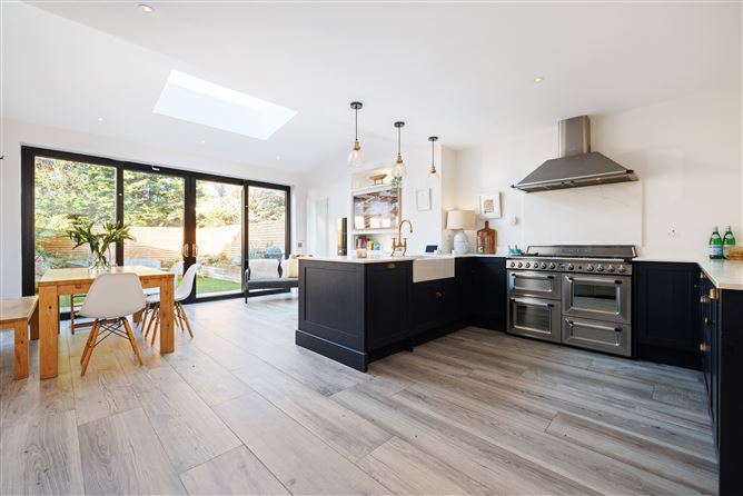 24 Pine Ave, Westminster Park, Foxrock, Dublin 18