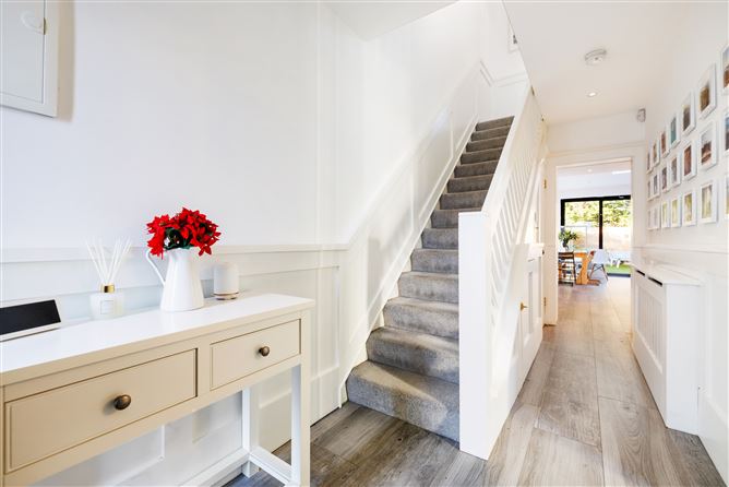 24 Pine Ave, Westminster Park, Foxrock, Dublin 18