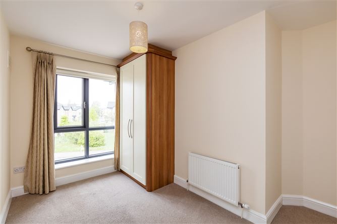 8 Dunard, Swords Road, Malahide, Co. Dublin