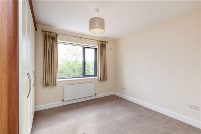 8 Dunard, Swords Road, Malahide, Co. Dublin