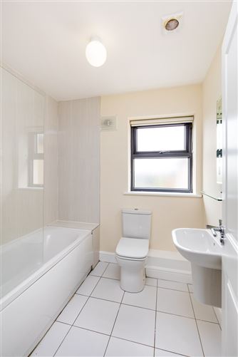 8 Dunard, Swords Road, Malahide, Co. Dublin