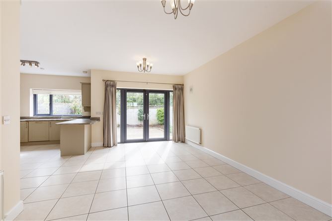 8 Dunard, Swords Road, Malahide, Co. Dublin