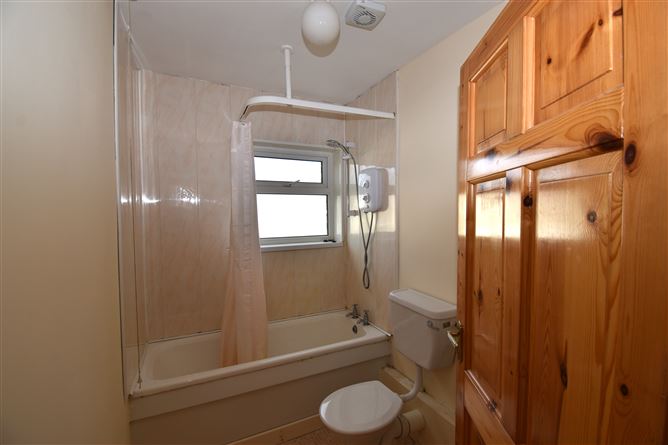 12 Kenley Avenue,, Model Farm Road, Cork