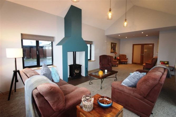 Cashel Lodge, Rosscahill, County Galway
