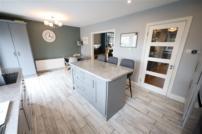37 Ros na Greine, Kilmoney Road Upper , Carrigaline, Cork