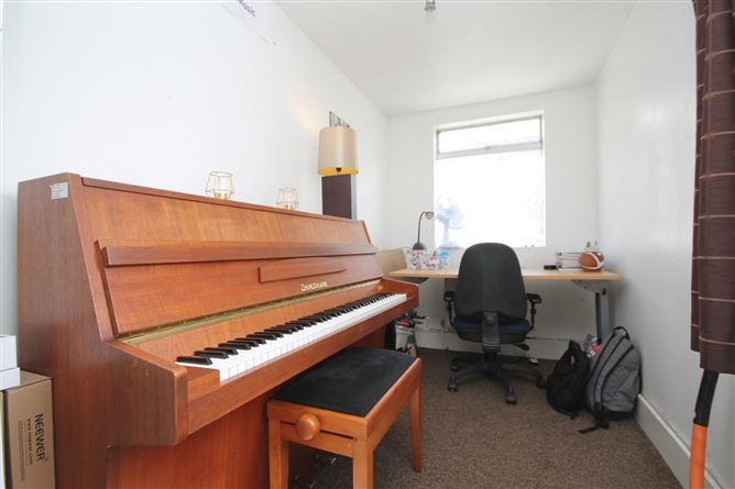 25 Killakee Grove, Firhouse, Dublin 24