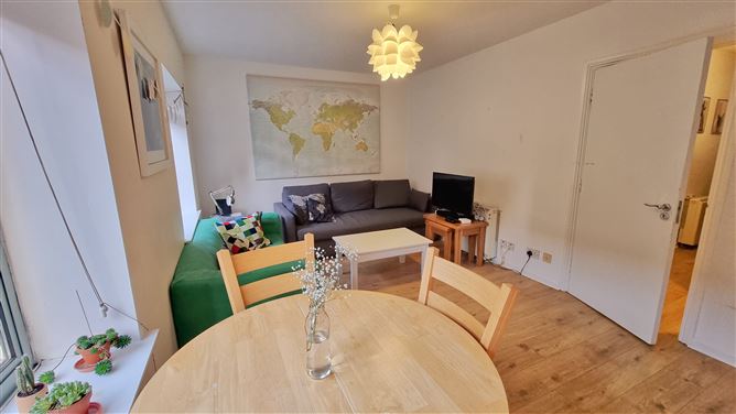 22 Sprangers Yard, Crow Street, Temple Bar, Dublin 2