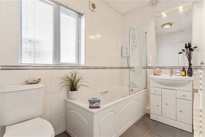 13 Beverly Crescent, Knocklyon, Dublin 16