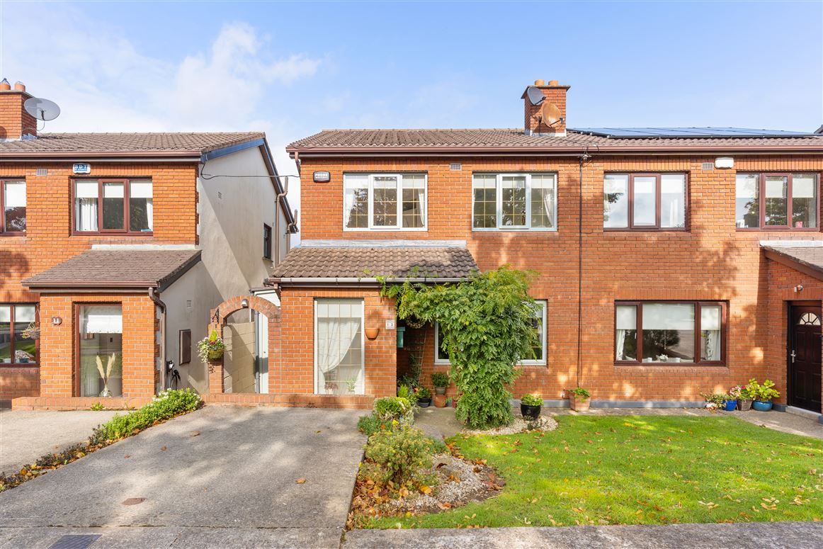 13 Beverly Crescent, Knocklyon, Dublin 16 June McConnell Residential