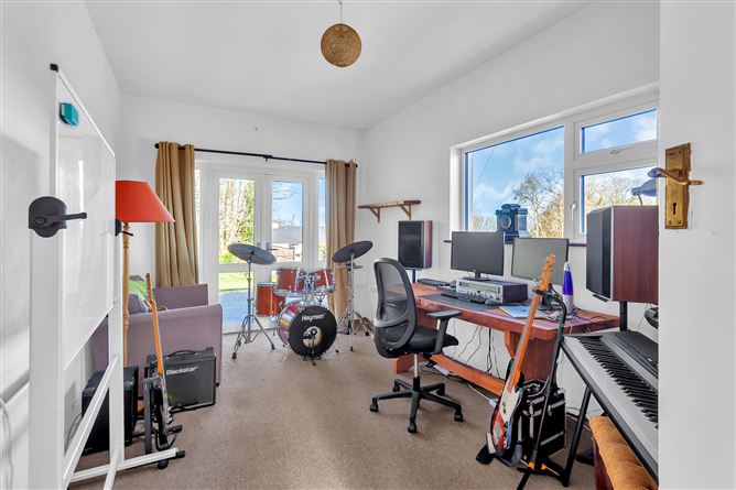 Hawthorn Hill, Bungalow On c. 0.5 Acre, Broadleas Commons, Ballymore Eustace, Kildare