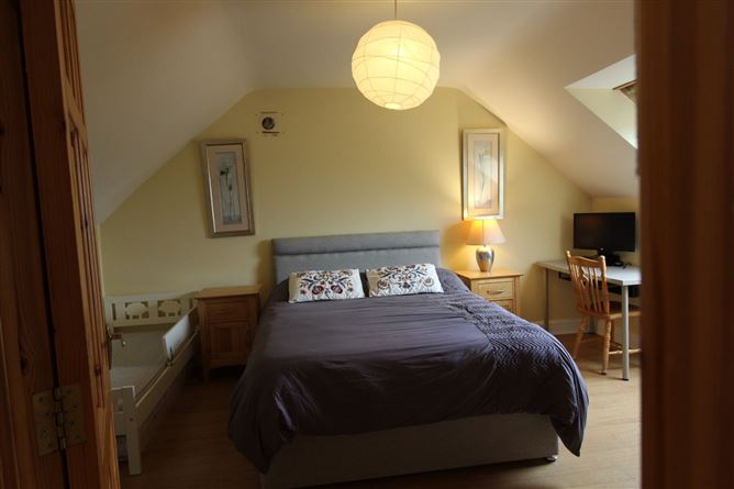 Apt, 5 D-Mek Centre, Apartment 5, Teeling Street, Ballina, Co. Mayo