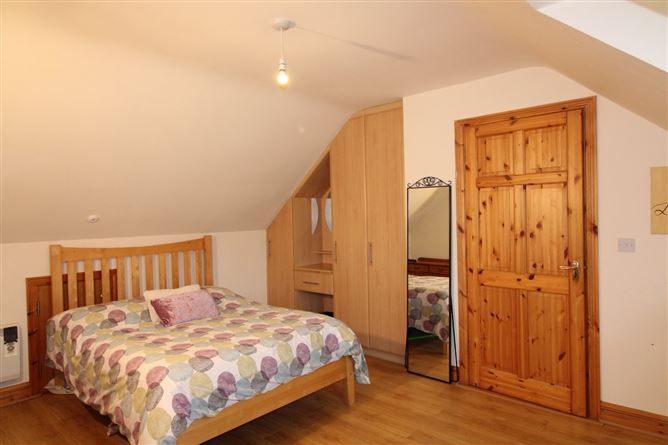 Apt, 5 D-Mek Centre, Apartment 5, Teeling Street, Ballina, Co. Mayo