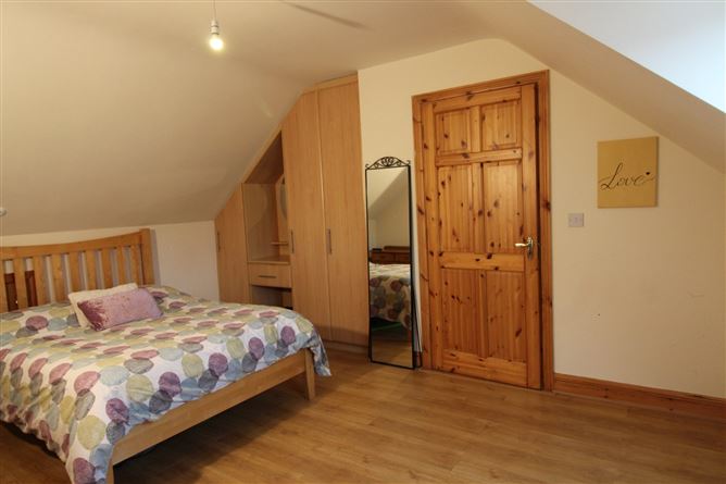 Apt, 5 D-Mek Centre, Apartment 5, Teeling Street, Ballina, Co. Mayo