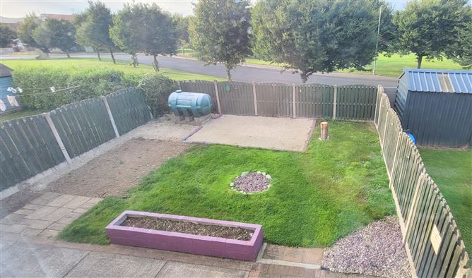 3 Rosemount Heights, Cahir, Tipperary