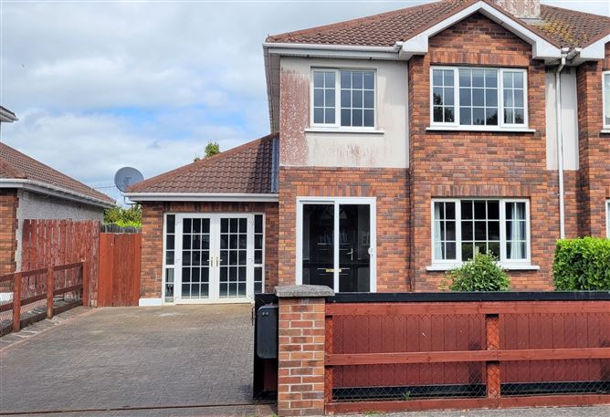 3 Rosemount Heights, Cahir, Tipperary