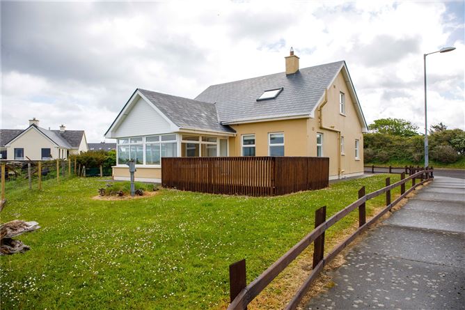 3 Castle Court, Castlegregory, Co. Kerry