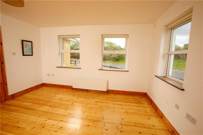 3 Castle Court, Castlegregory, Co. Kerry