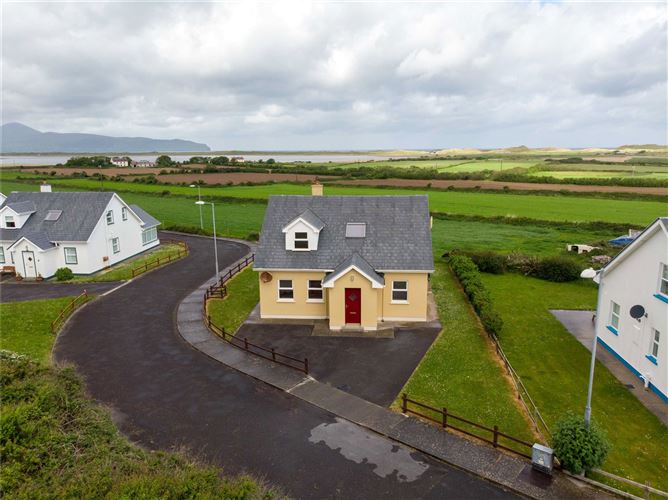 3 Castle Court, Castlegregory, Co. Kerry