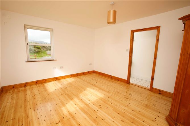 3 Castle Court, Castlegregory, Co. Kerry