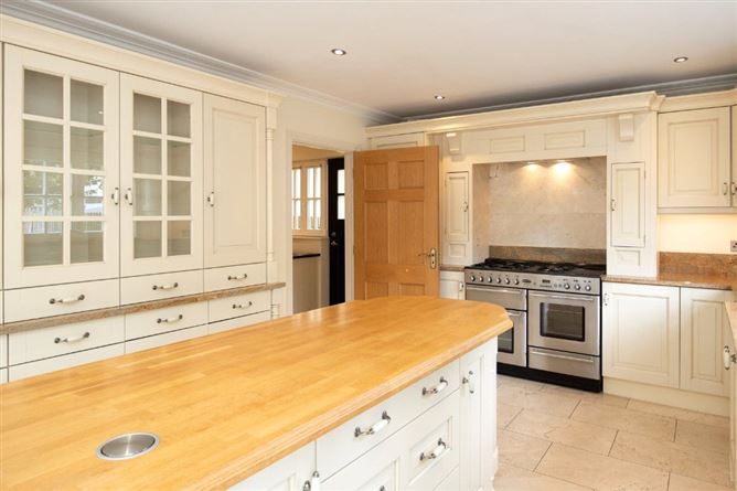 Village Vil, 1 Seville Lawns, Margaret's Fields, Callan Road, Kilkenny