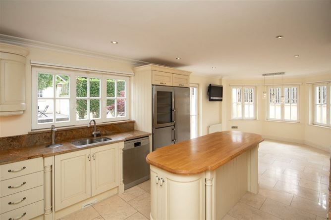 Village Vil, 1 Seville Lawns, Margaret's Fields, Callan Road, Kilkenny