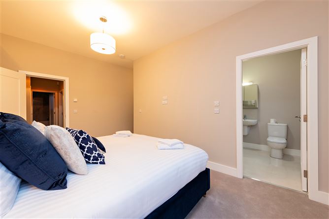 1 Camberley Mews, Churchtown, Dublin 14