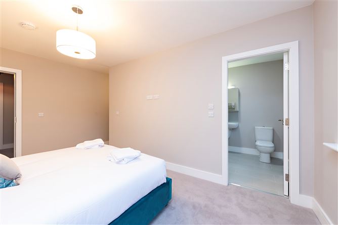 1 Camberley Mews, Churchtown, Dublin 14