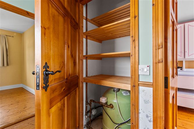 No. 9 Carrig Ri, Leamlara, Cork