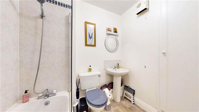 218 Hampton Square, Navan Road, Dublin 7