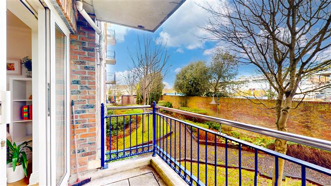 218 Hampton Square, Navan Road, Dublin 7