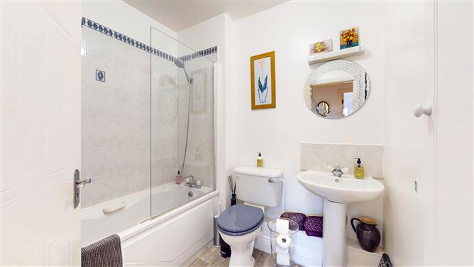 218 Hampton Square, Navan Road, Dublin 7