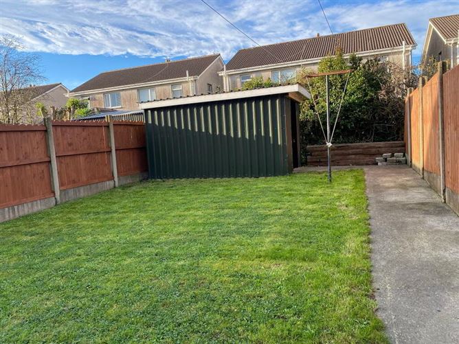 12 Hunters Avenue, Castlegrange, Waterford