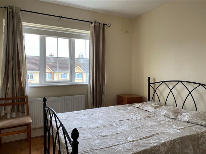 12 Hunters Avenue, Castlegrange, Waterford