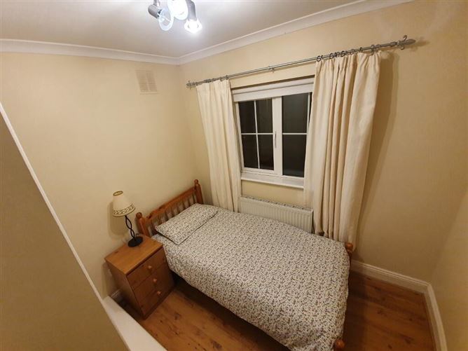12 Hunters Avenue, Castlegrange, Waterford
