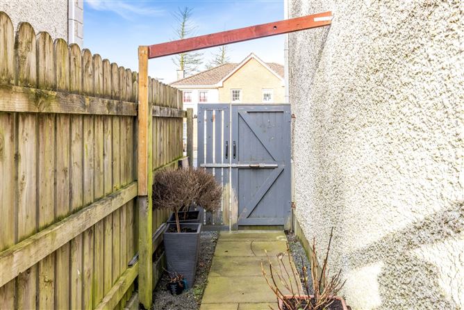 3 Fort Village, Cavan