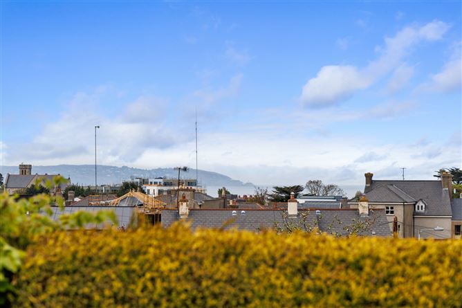 34 The Village Gate, Dalkey, Co. Dublin