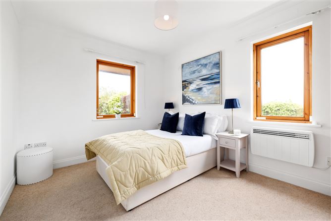 34 The Village Gate, Dalkey, Co. Dublin