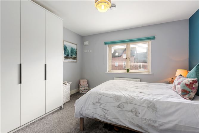 6 Shackleton Drive, Lucan, Co.Dublin