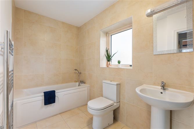 6 Shackleton Drive, Lucan, Co.Dublin