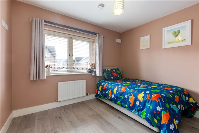 6 Shackleton Drive, Lucan, Co.Dublin